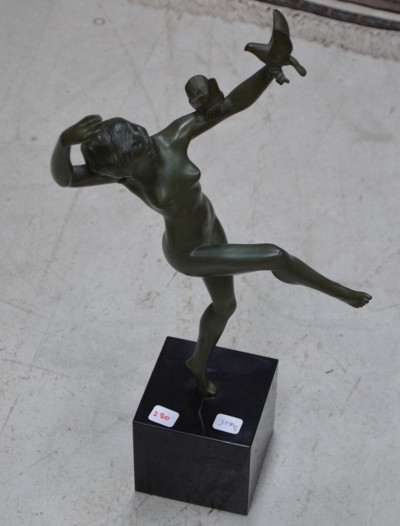 SH Enchères, Sophie Himbaut commissaire-priseur Vente de fonds de maison mercredi 29 avril 2026 à 10h matto-danseuse-au-tambourin