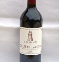 SH Enchères, Sophie Himbaut commissaire-priseur Vente online de vins et alcools provenant d'une importante cave particulière chateau-latour-1er-gcc-2002-pauillac